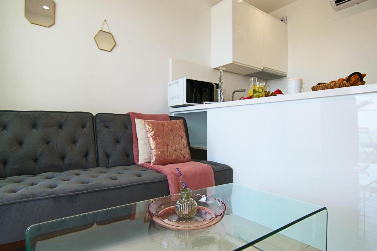 Phaedrus Living: Seaview Onyx Flat Lighthouse 48 Апартаменты